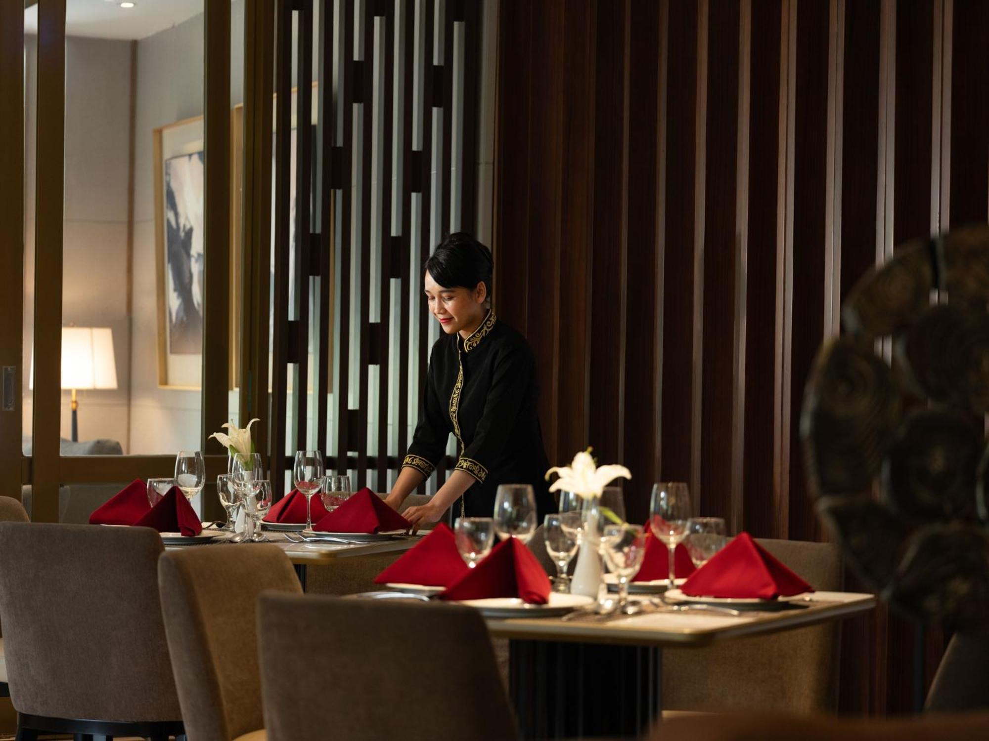 Hotel Santika Premiere Gubeng Surabaya Esterno foto