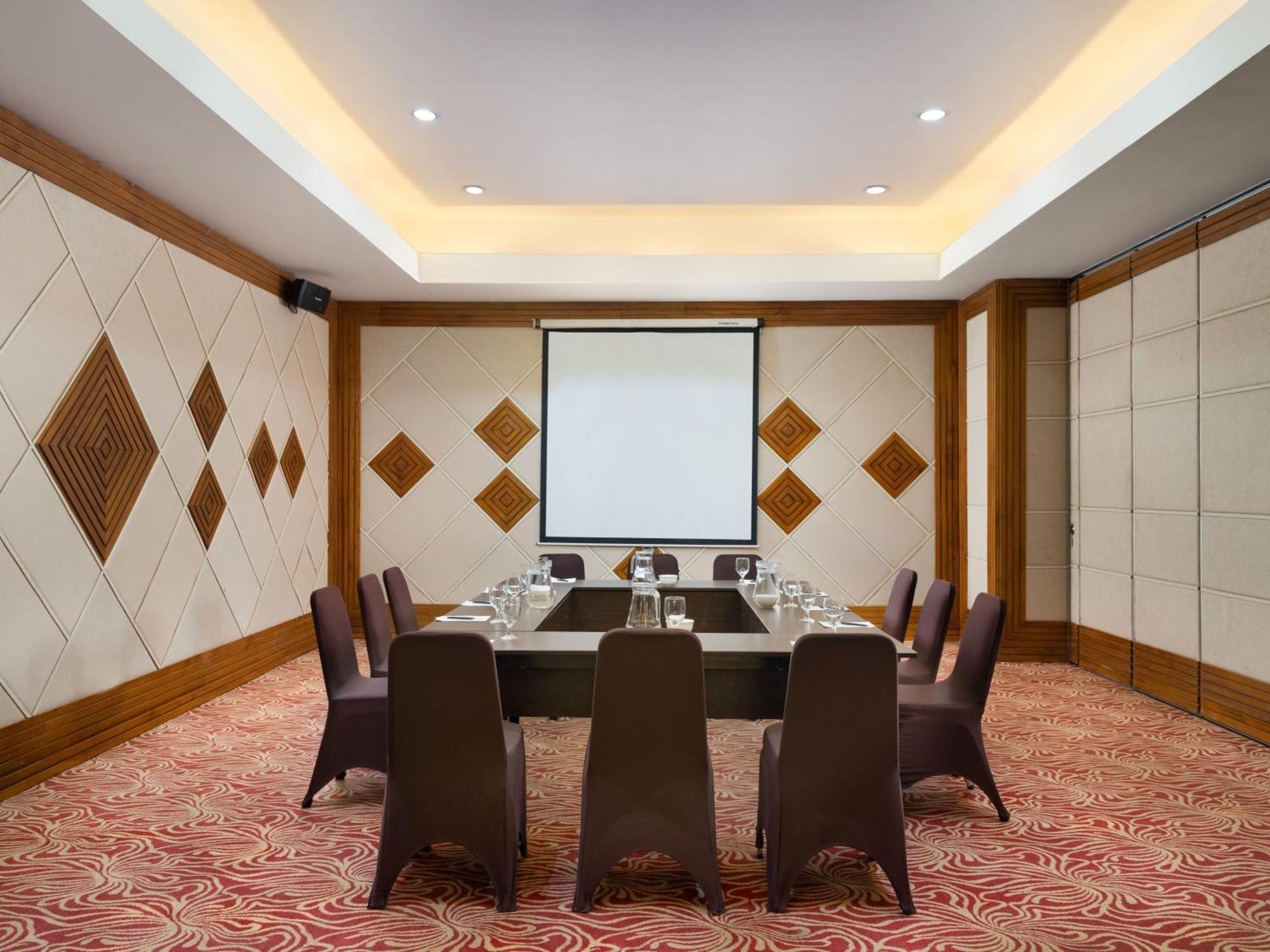 Hotel Santika Premiere Gubeng Surabaya Esterno foto
