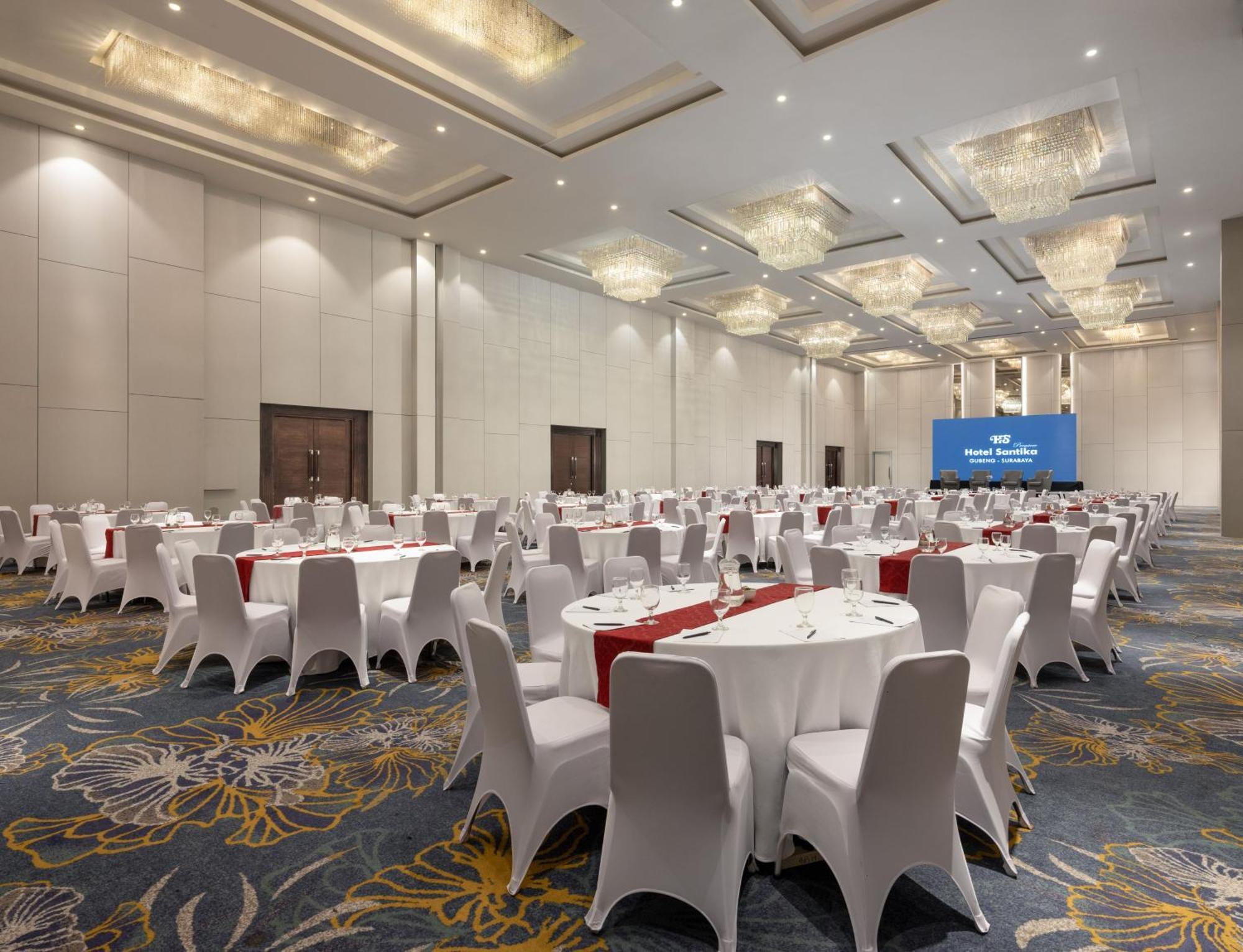 Hotel Santika Premiere Gubeng Surabaya Esterno foto
