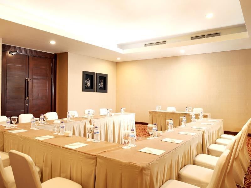 Hotel Santika Premiere Gubeng Surabaya Esterno foto